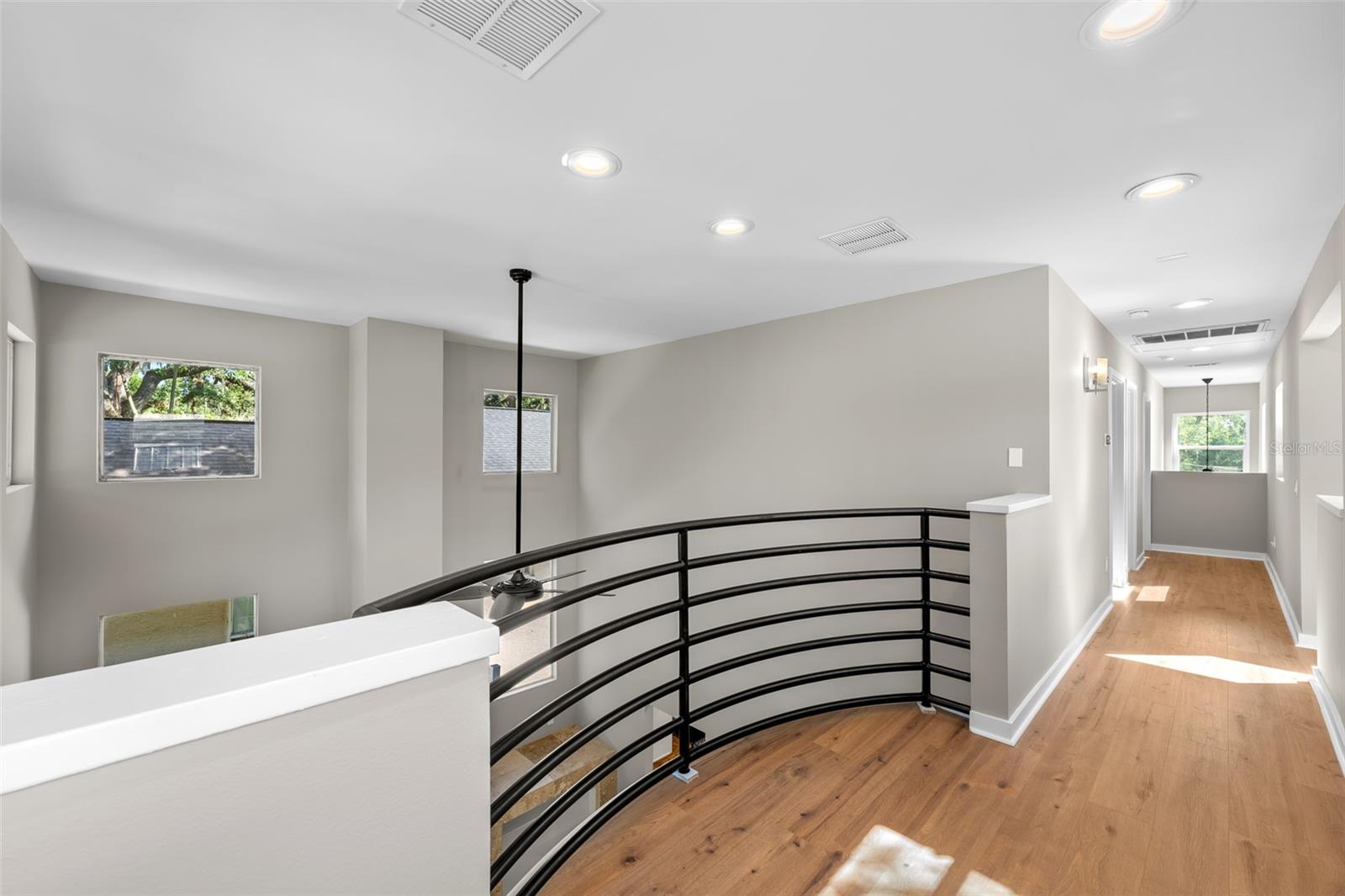 1513 E PARK CIR — photo 22