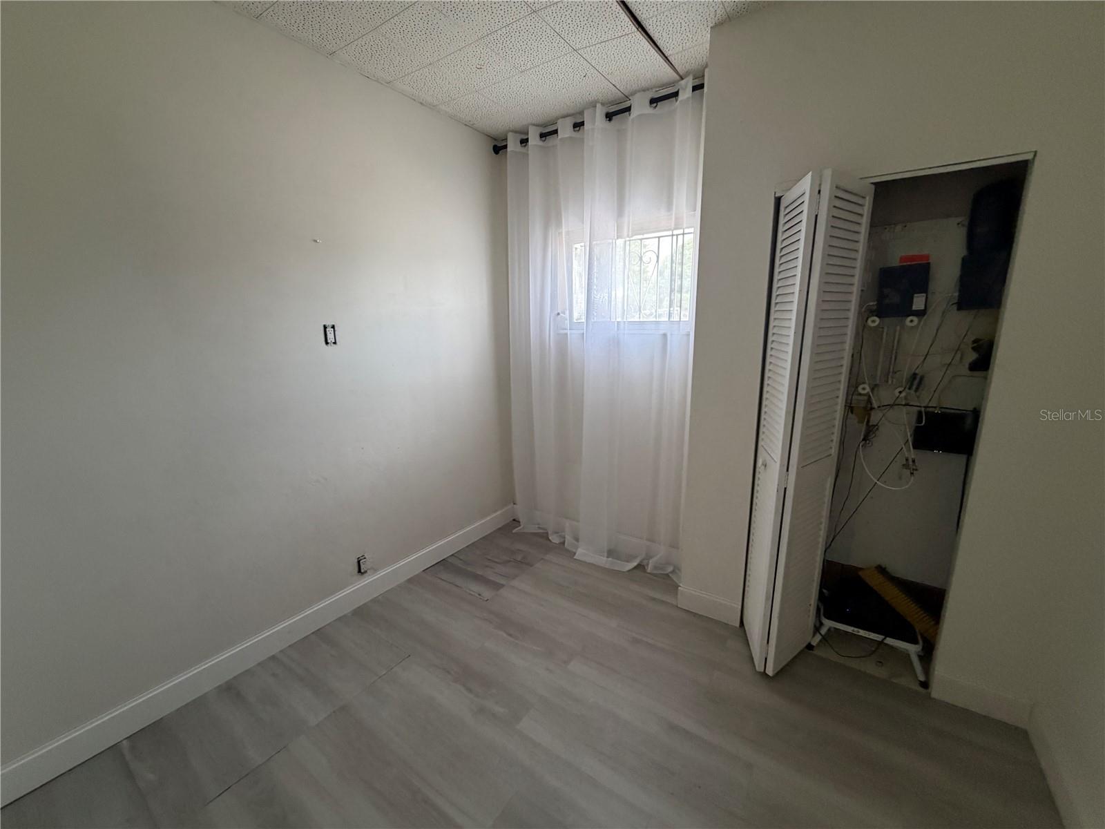 3901 HENDERSON BLVD — photo 8