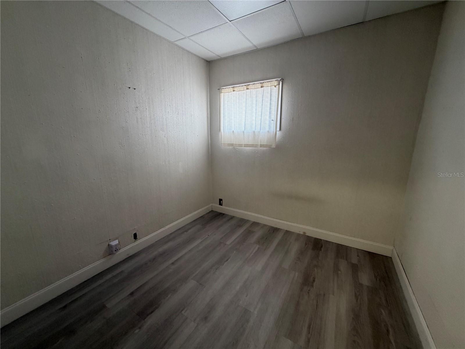 3901 HENDERSON BLVD — photo 9