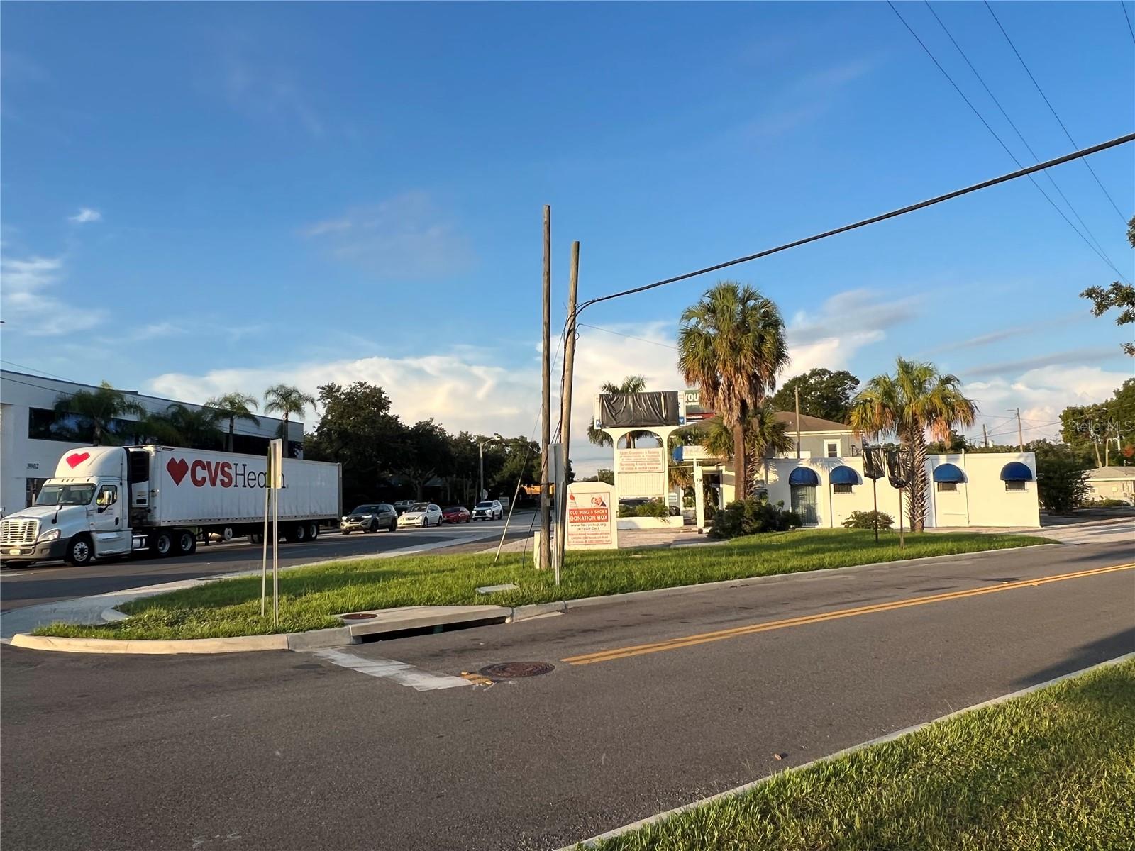 3901 HENDERSON BLVD — photo 4