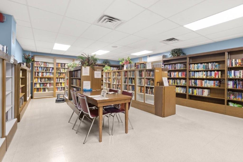 2440 WORLD PARKWAY BLVD #52 — photo 32