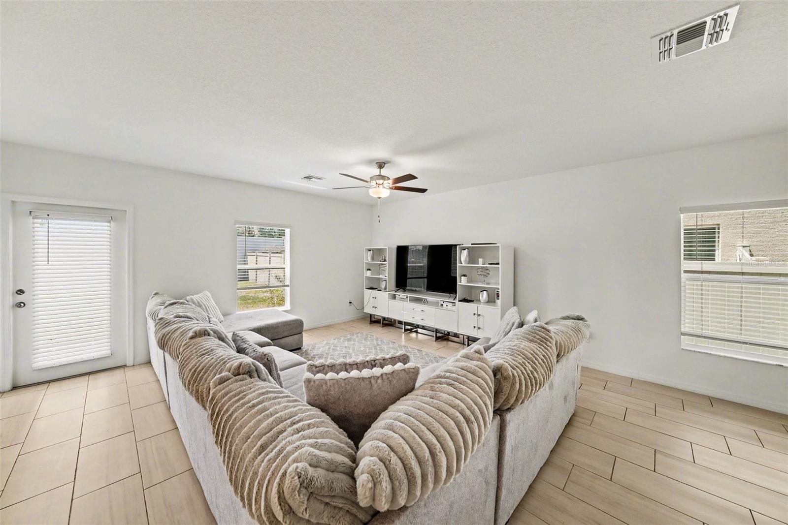 35194 ACKLEY TRCE — photo 8