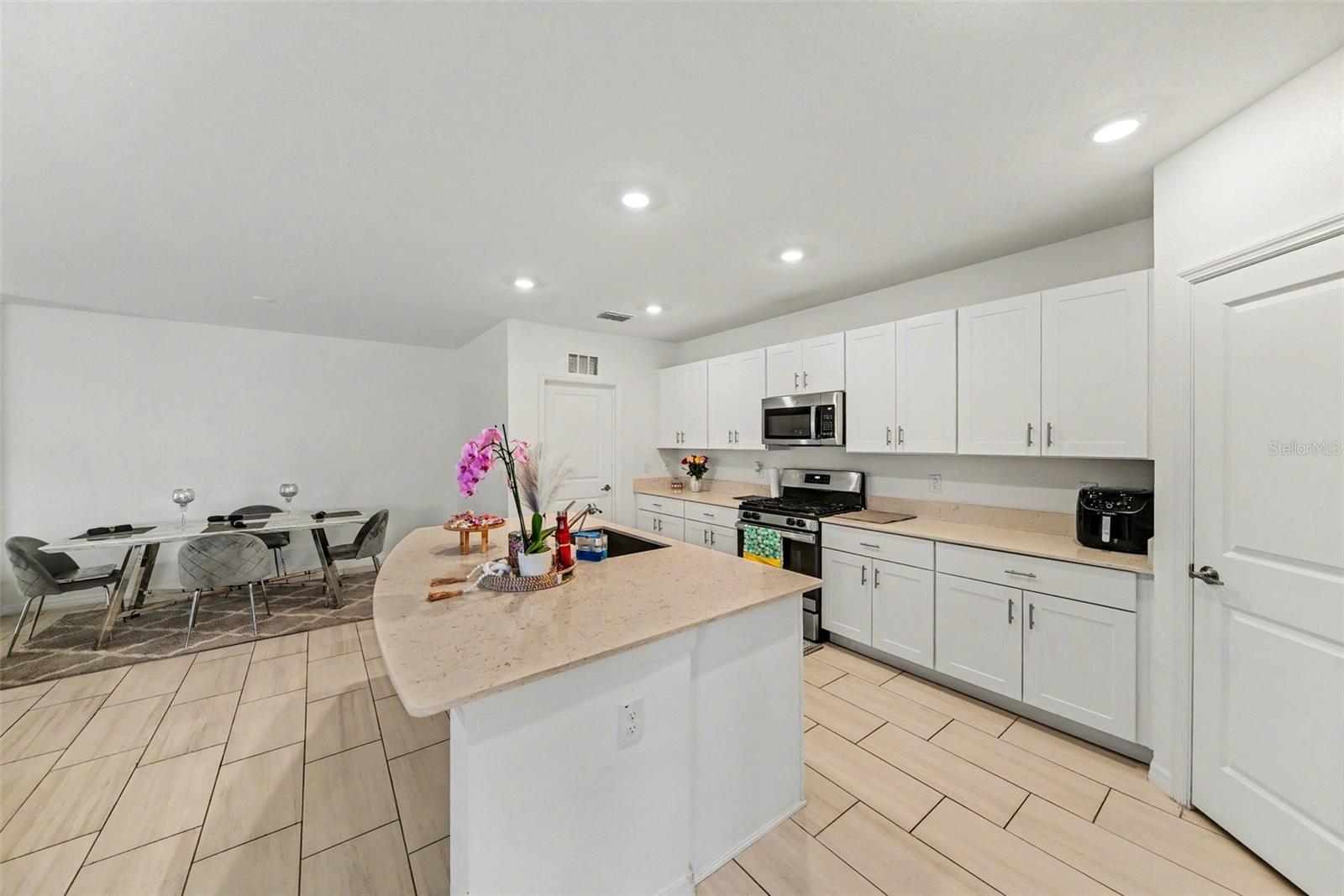 35194 ACKLEY TRCE — photo 11