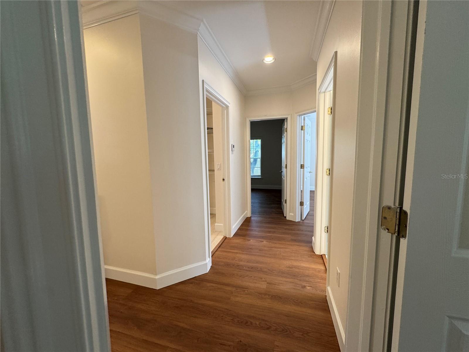 3103 W WAVERLY AVE — photo 40