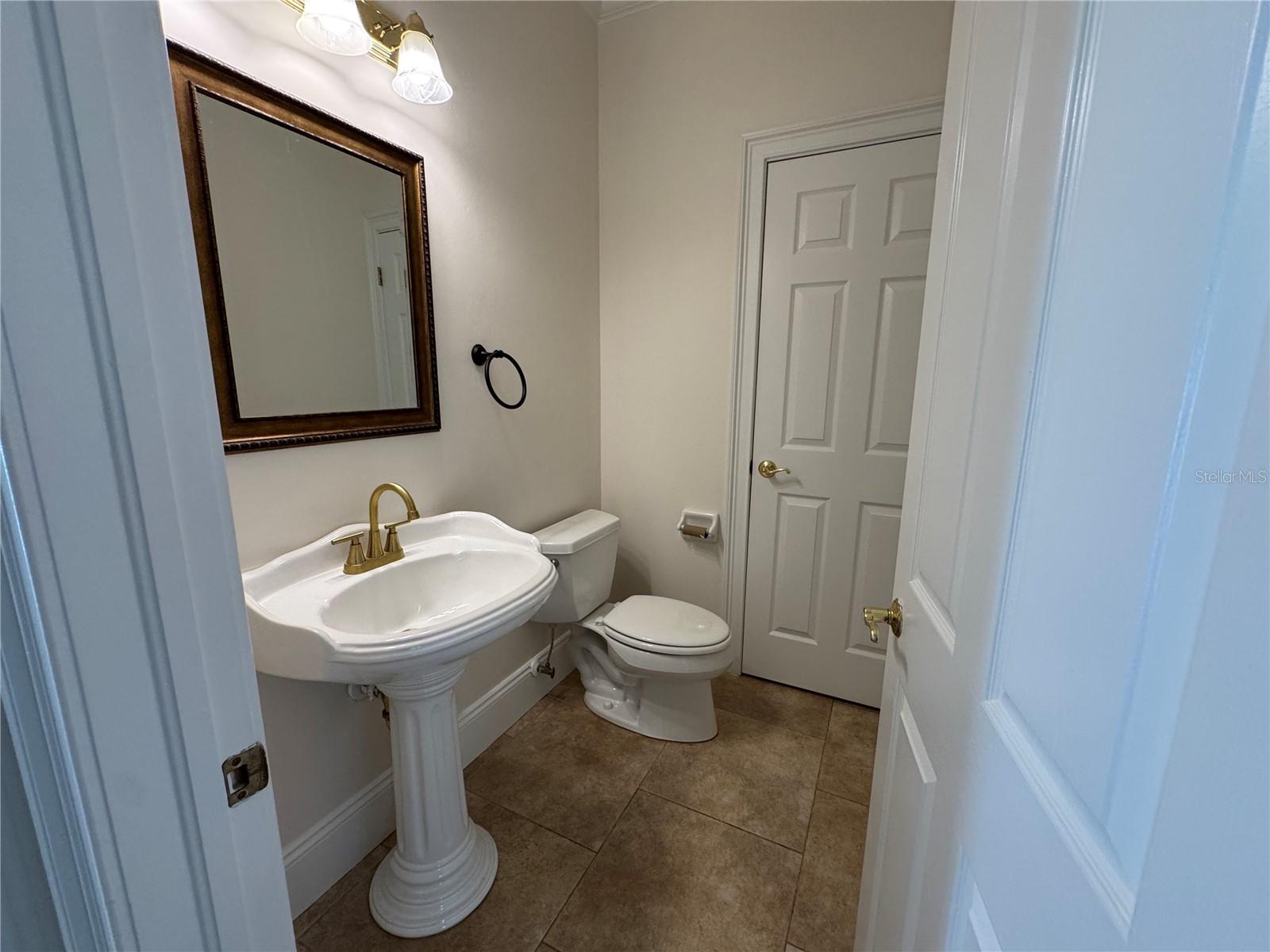3103 W WAVERLY AVE — photo 26