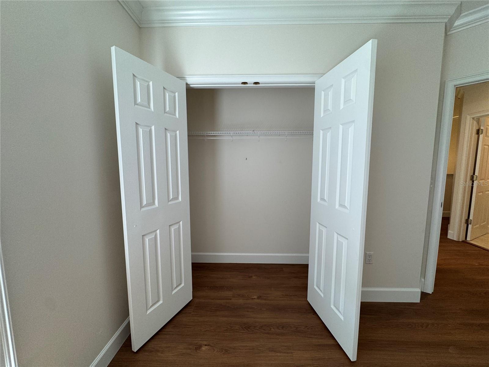 3103 W WAVERLY AVE — photo 54