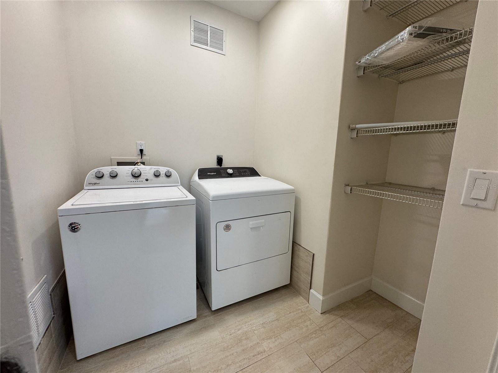 3103 W WAVERLY AVE — photo 61