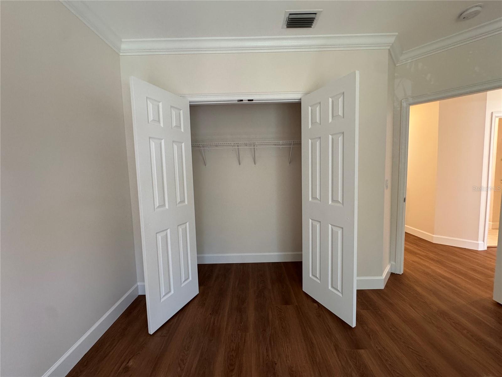 3103 W WAVERLY AVE — photo 41