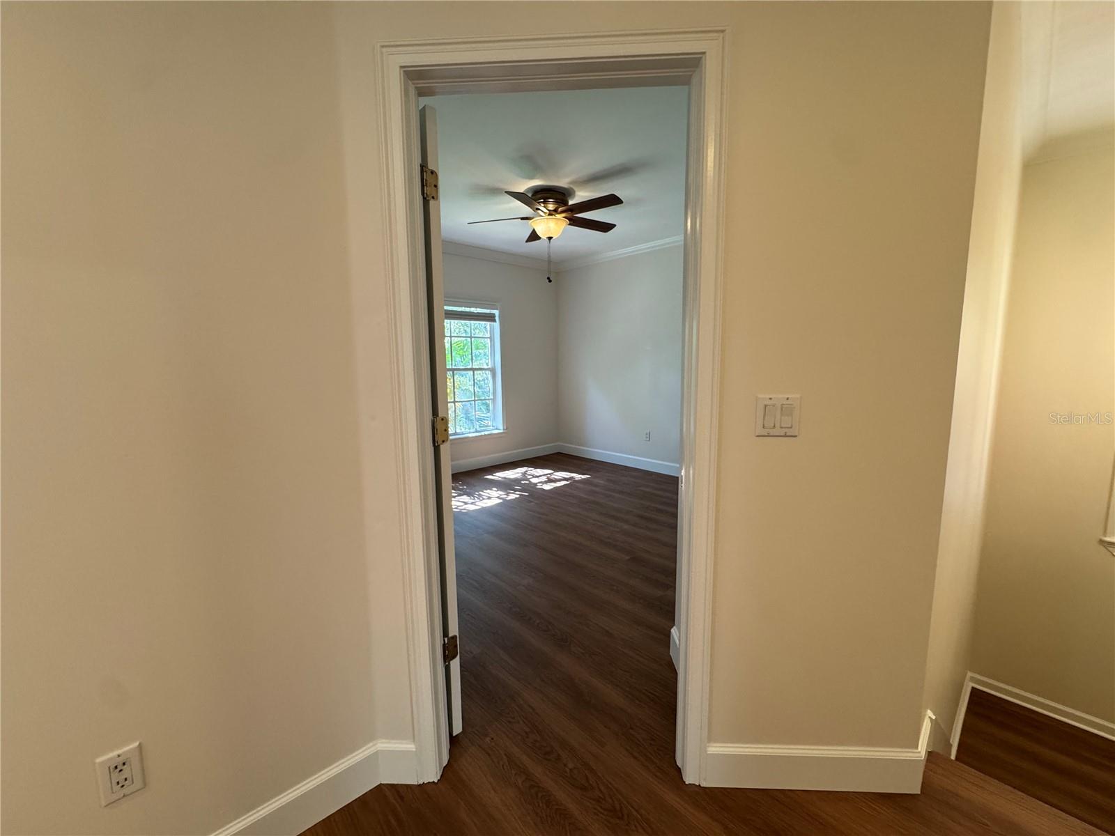 3103 W WAVERLY AVE — photo 44