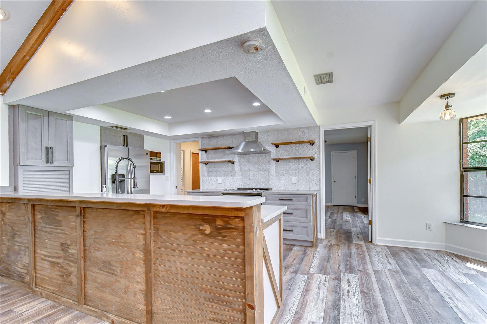 1101 OAKRIDGE MANOR DR — photo 10