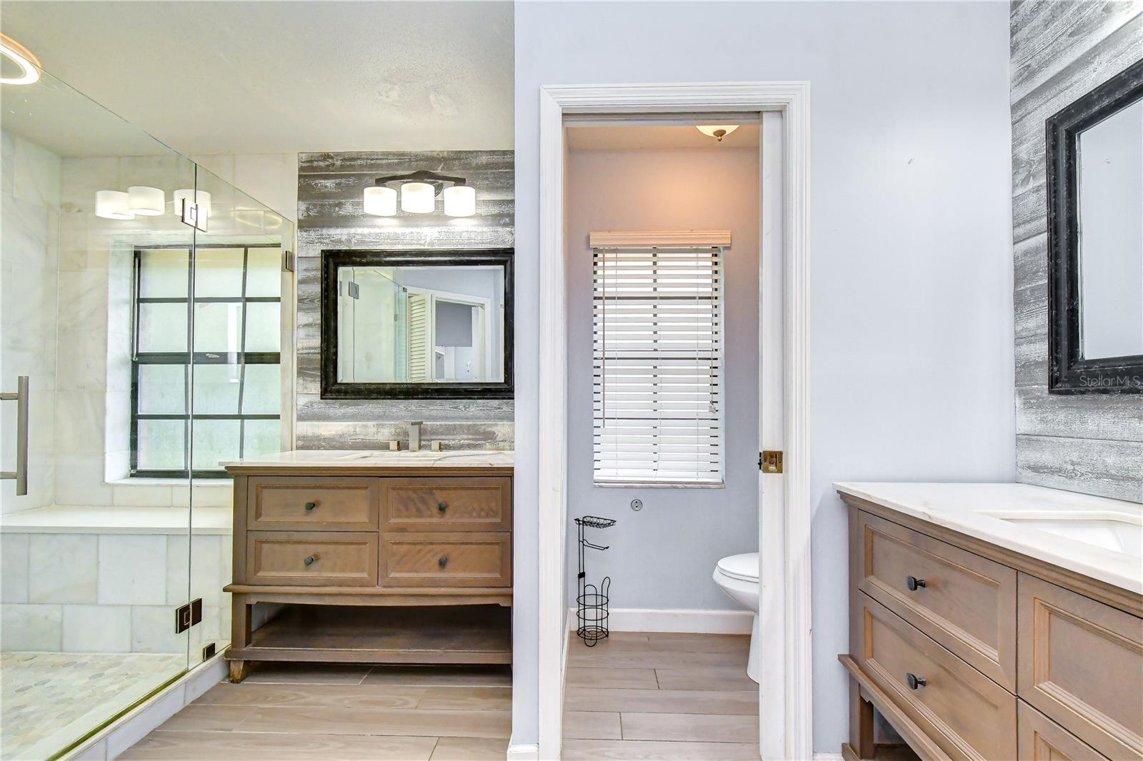 1101 OAKRIDGE MANOR DR — photo 17