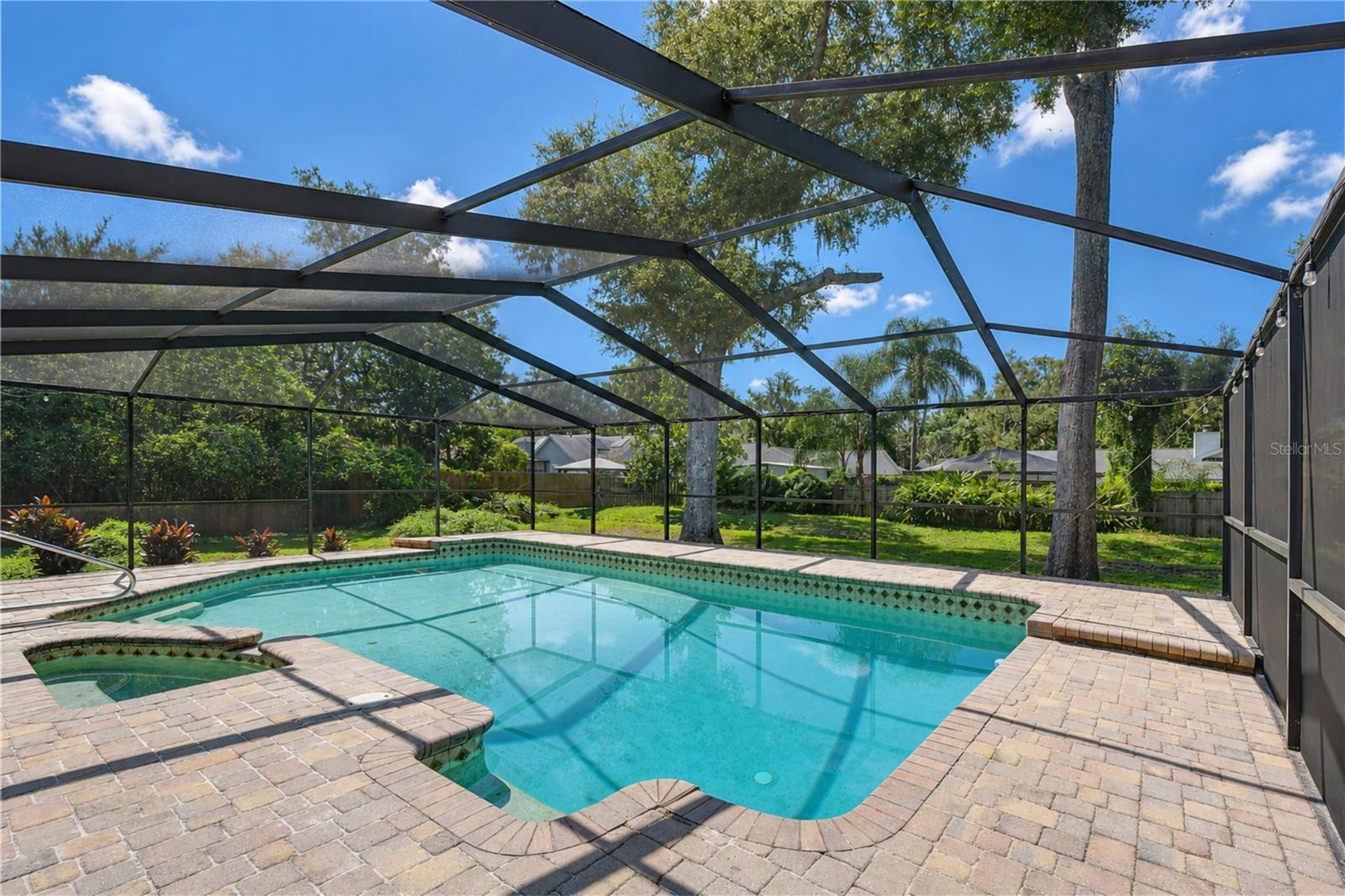 1101 OAKRIDGE MANOR DR — photo 29