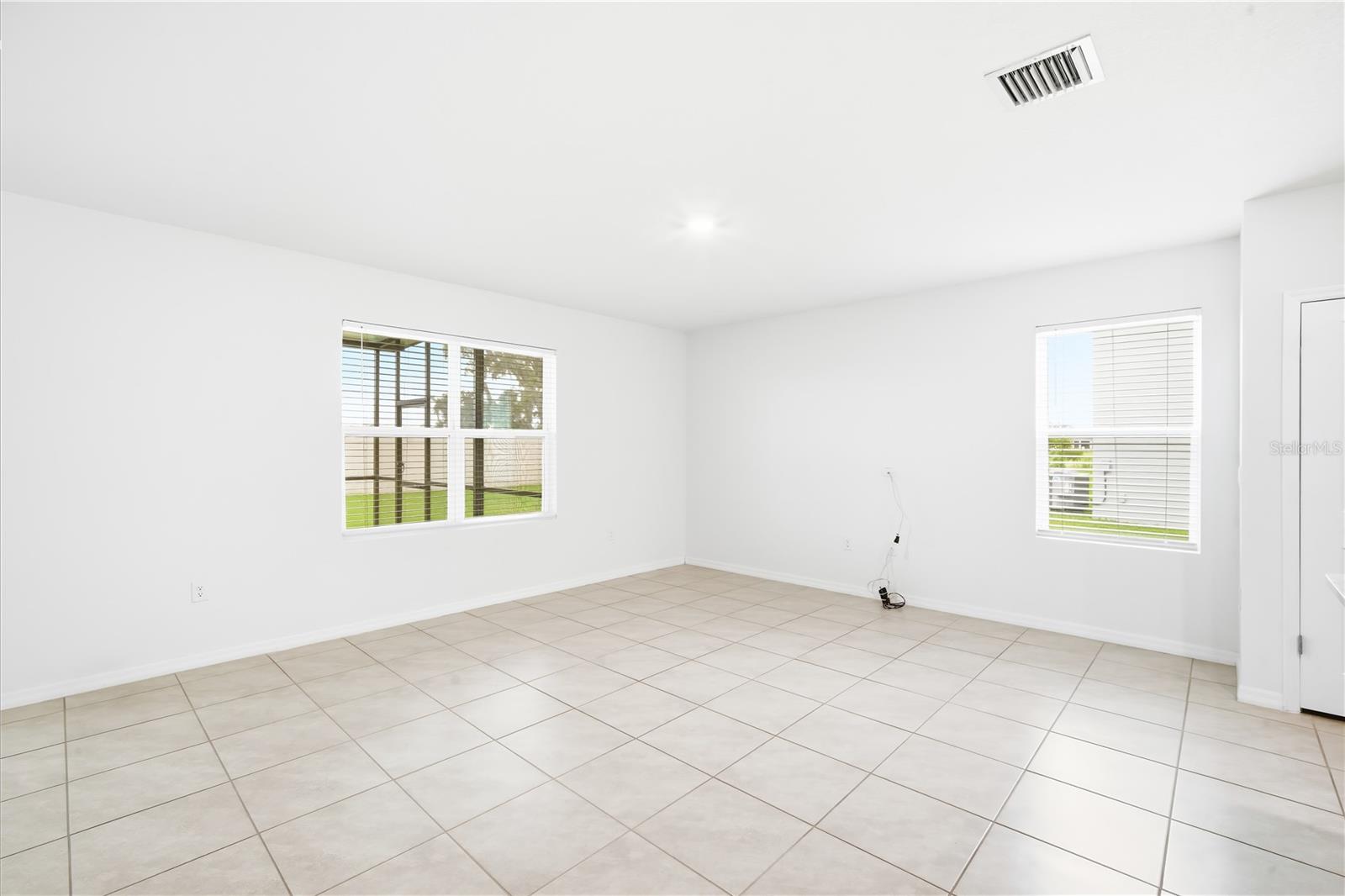 5635 HOLLINGWORTH TRL — photo 9