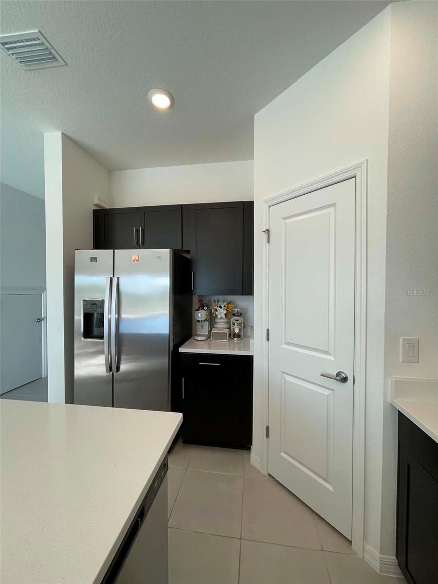 2516 PARAVANE WAY — photo 9