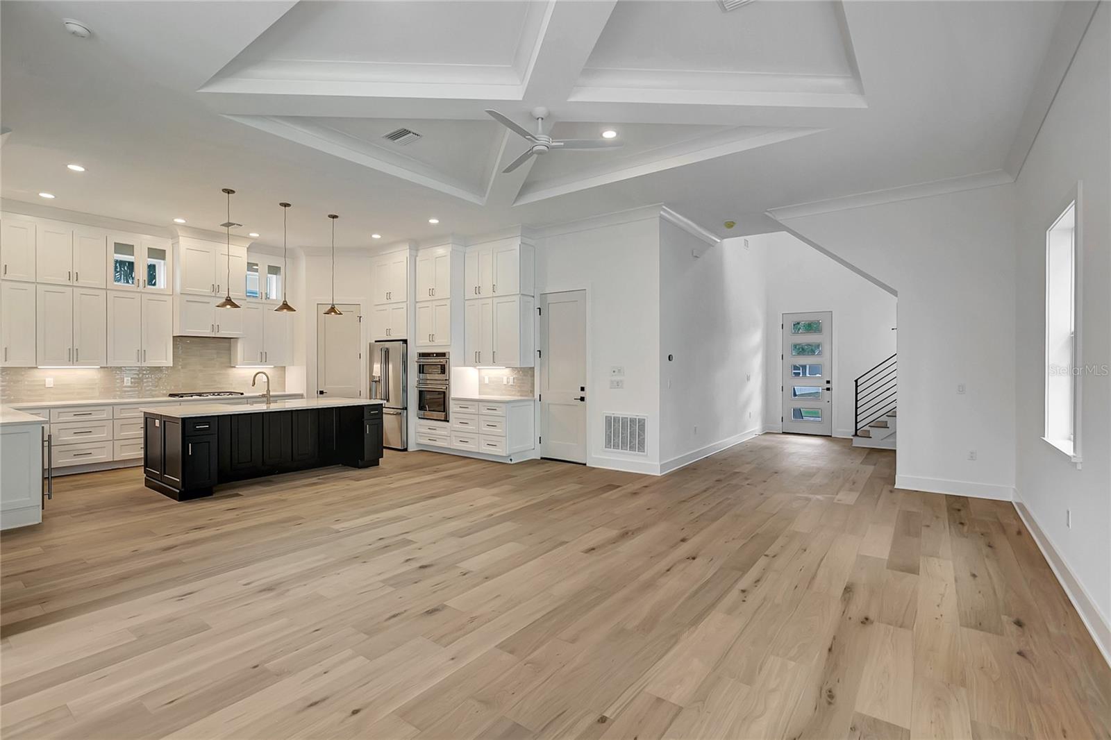 206 CHIPPEWA AVE — photo 40