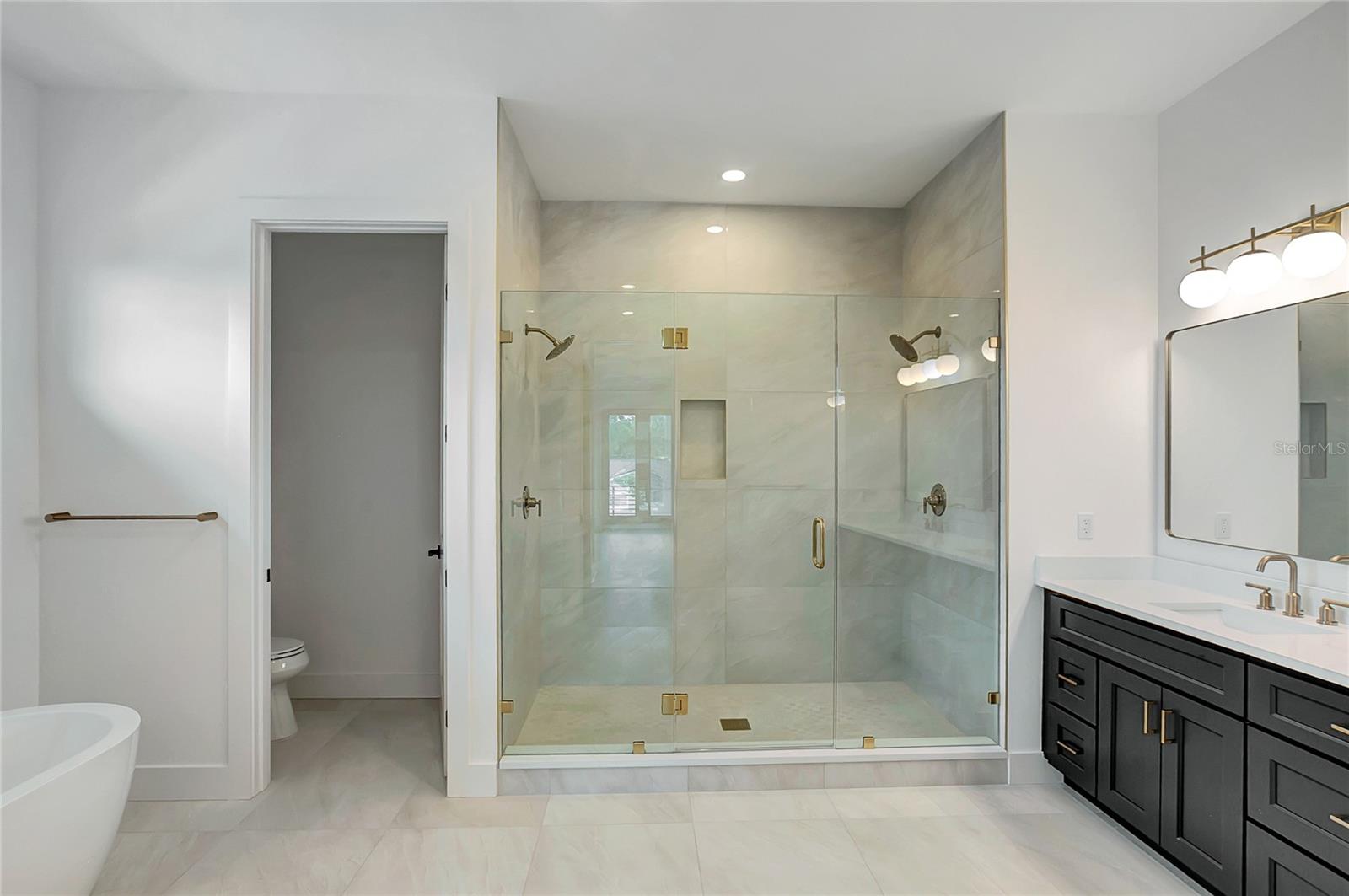 206 CHIPPEWA AVE — photo 58