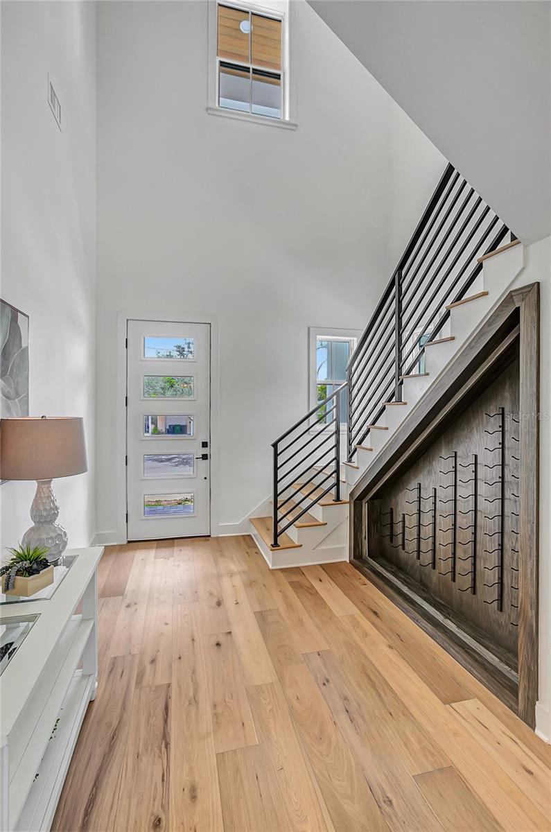206 CHIPPEWA AVE — photo 10