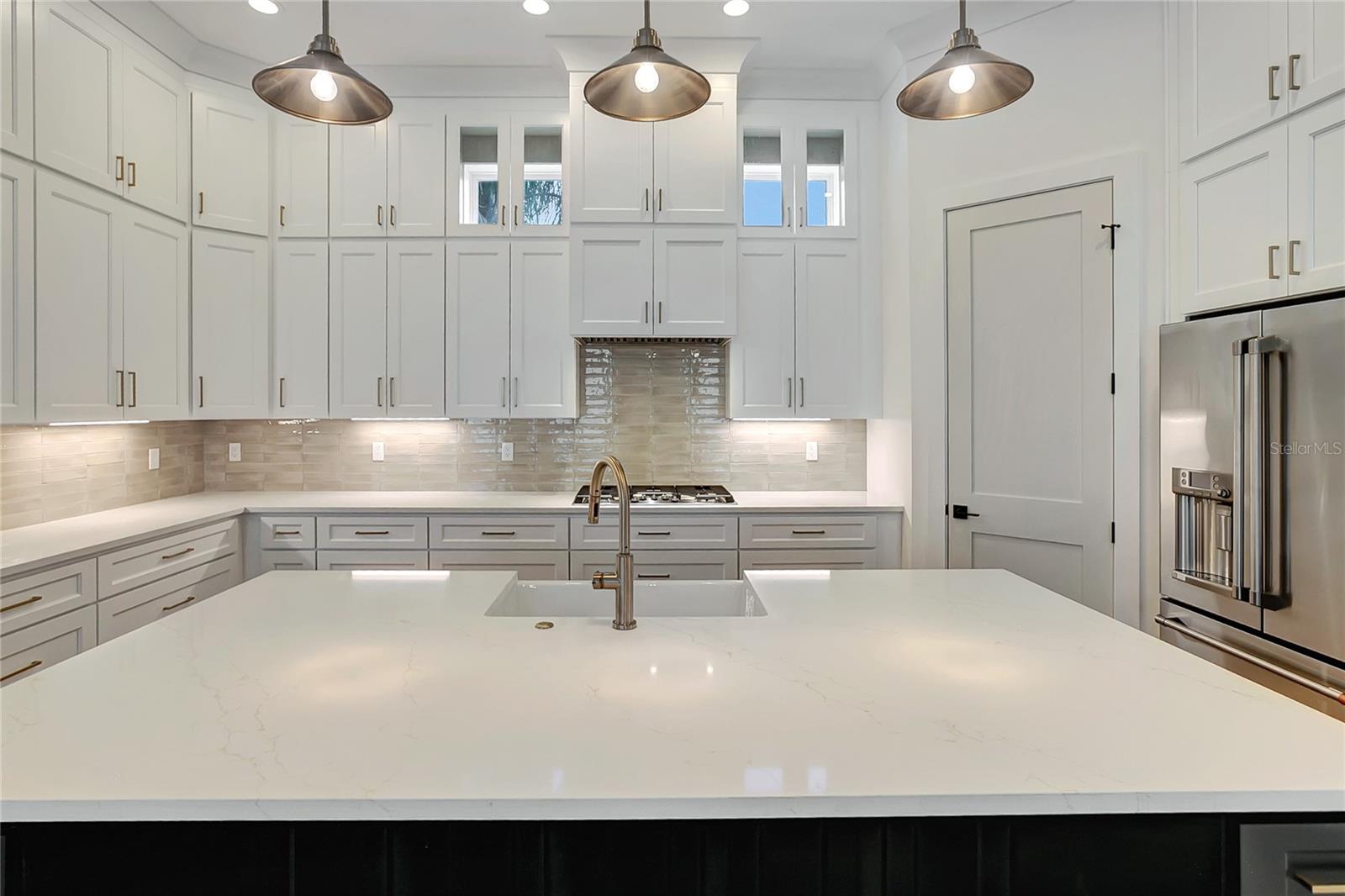 206 CHIPPEWA AVE — photo 33