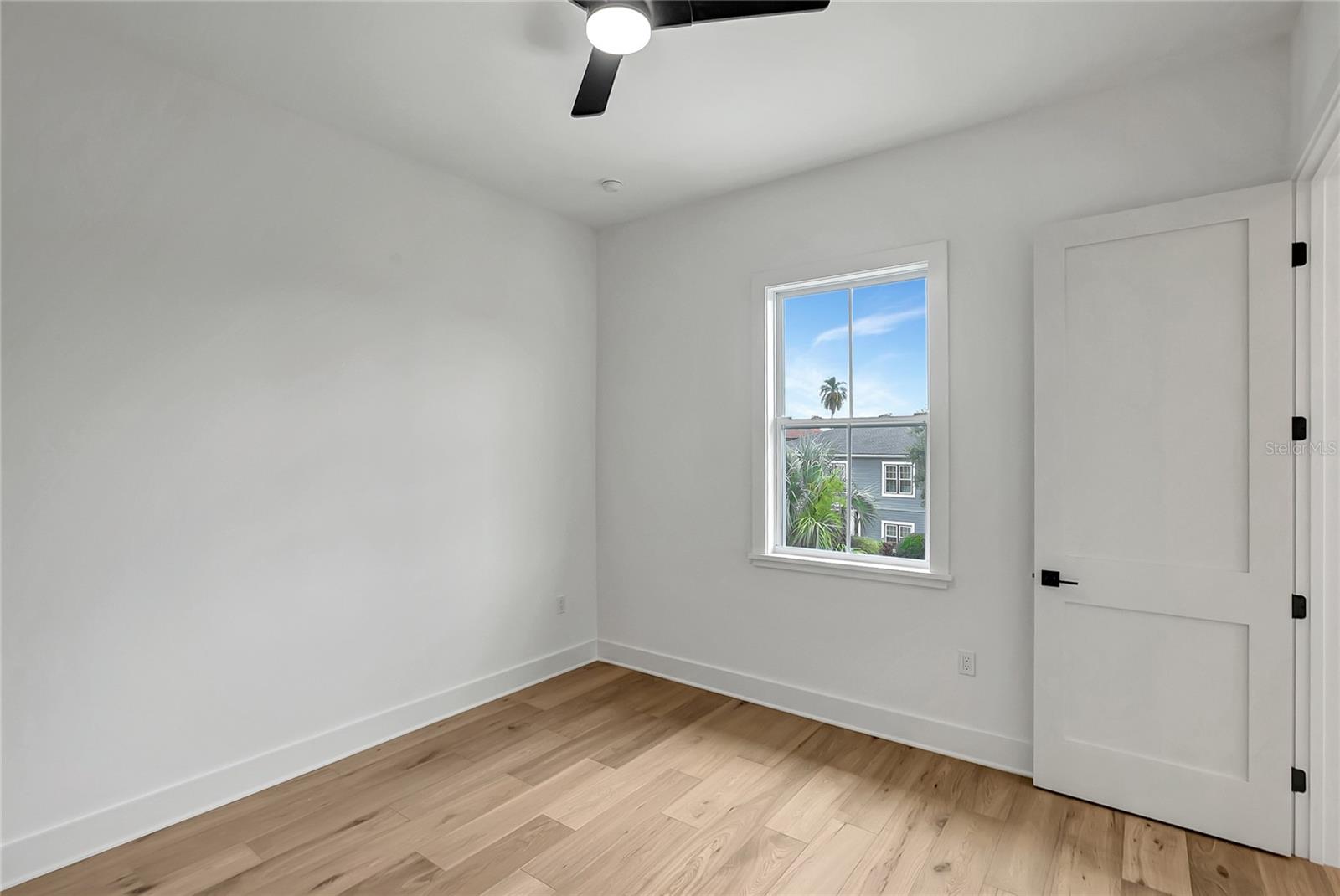206 CHIPPEWA AVE — photo 47