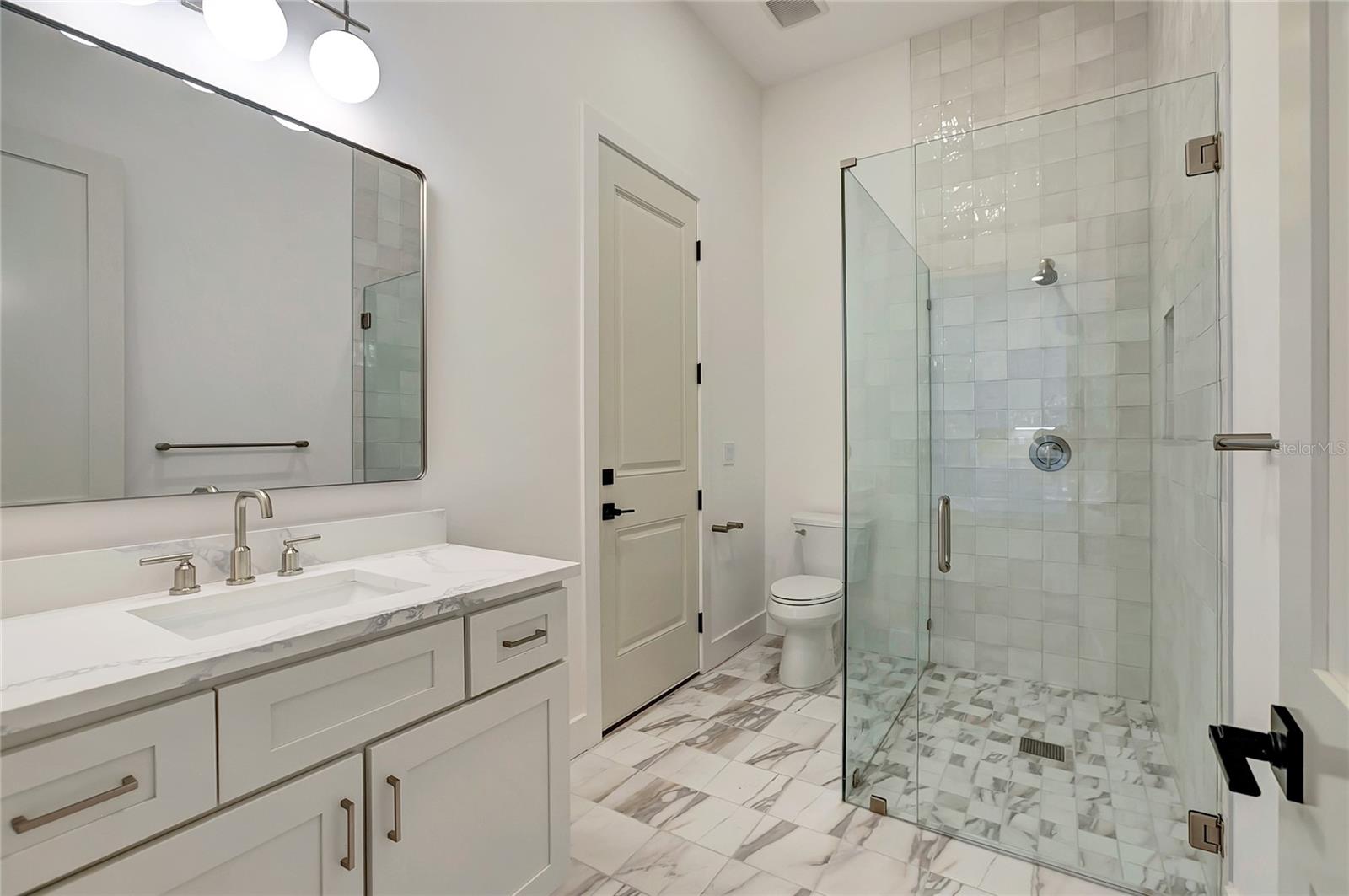 206 CHIPPEWA AVE — photo 34