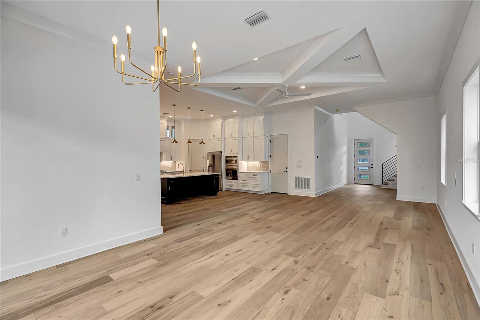 206 CHIPPEWA AVE — photo 39