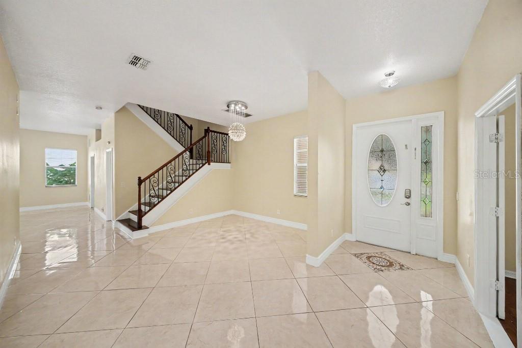 20009 OAKFLOWER AVE — photo 7