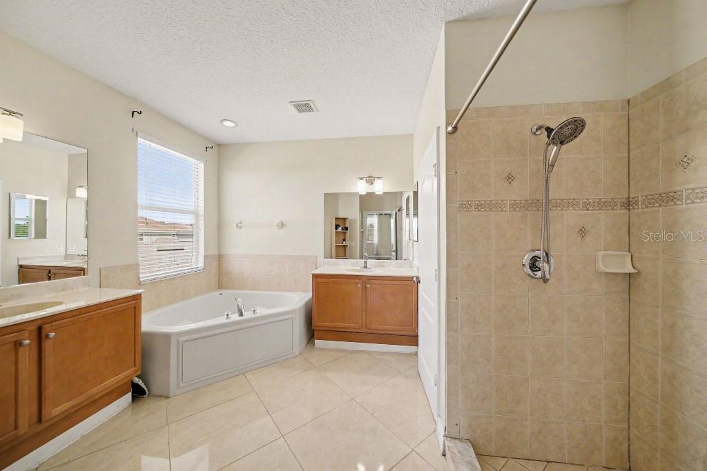 20009 OAKFLOWER AVE — photo 24