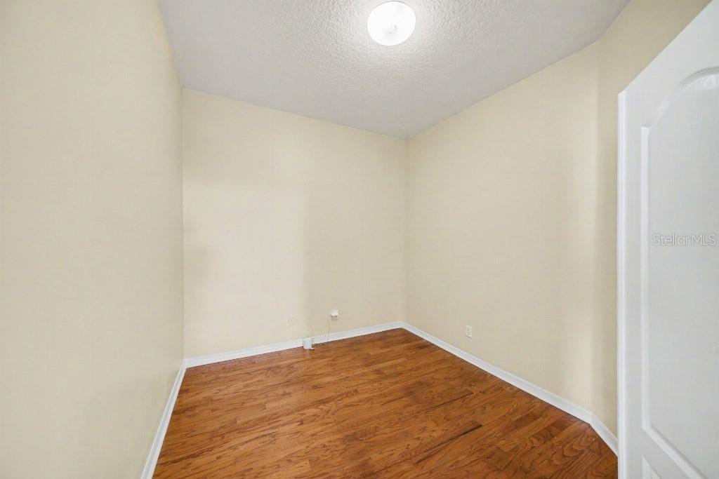 20009 OAKFLOWER AVE — photo 19