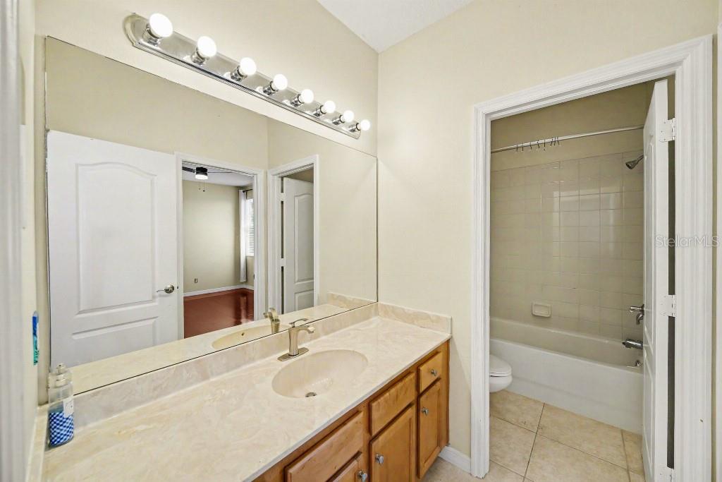 20009 OAKFLOWER AVE — photo 26