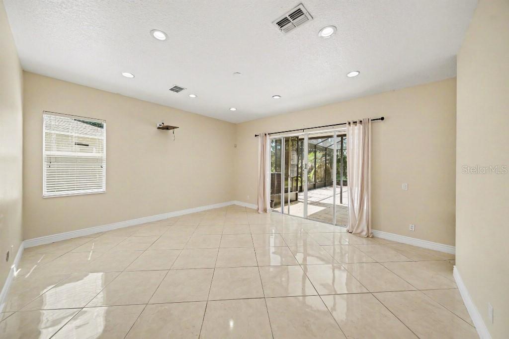 20009 OAKFLOWER AVE — photo 17