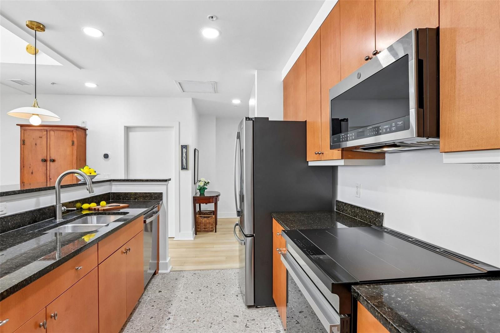 1010 CENTRAL AVE #413 — photo 5