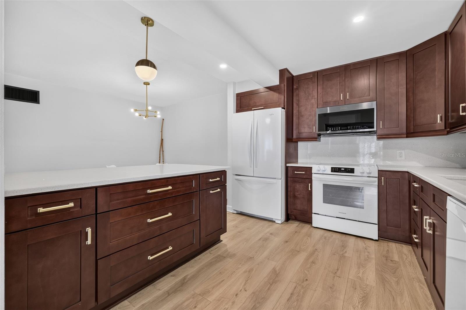 4819 8TH AVE N #201 — photo 14
