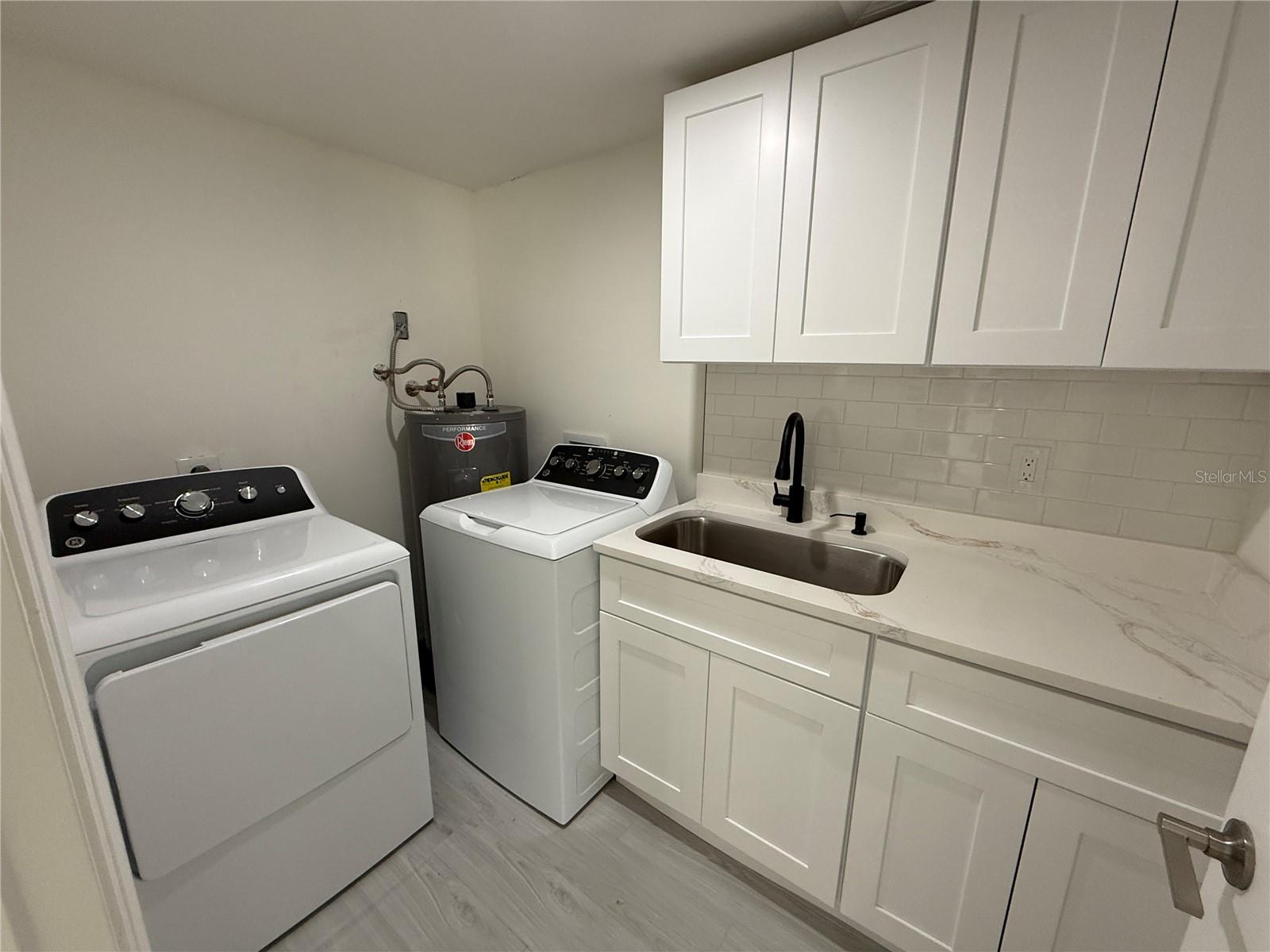 4553 EDITH ST — photo 16