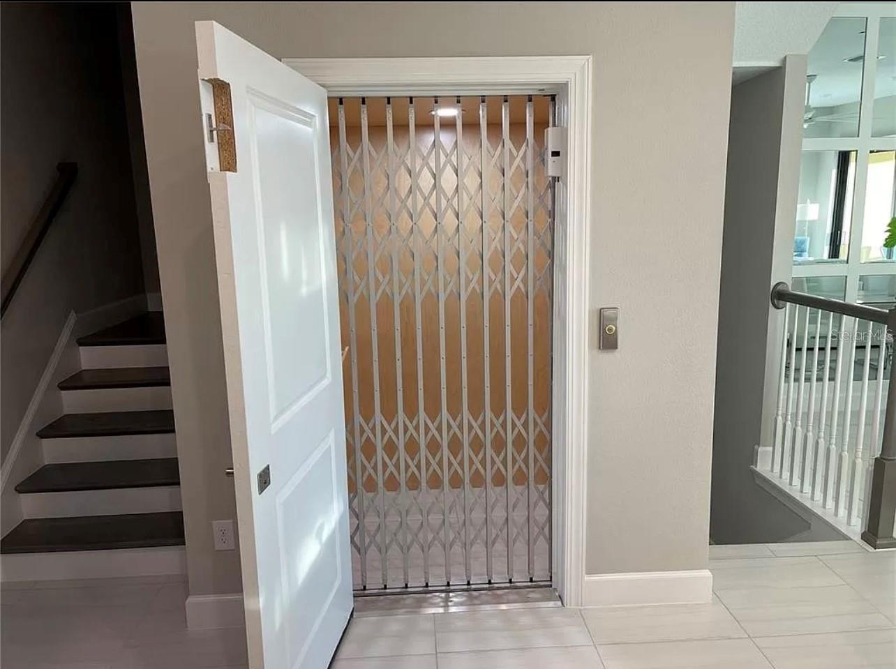 5569 CANNES CIR — photo 9