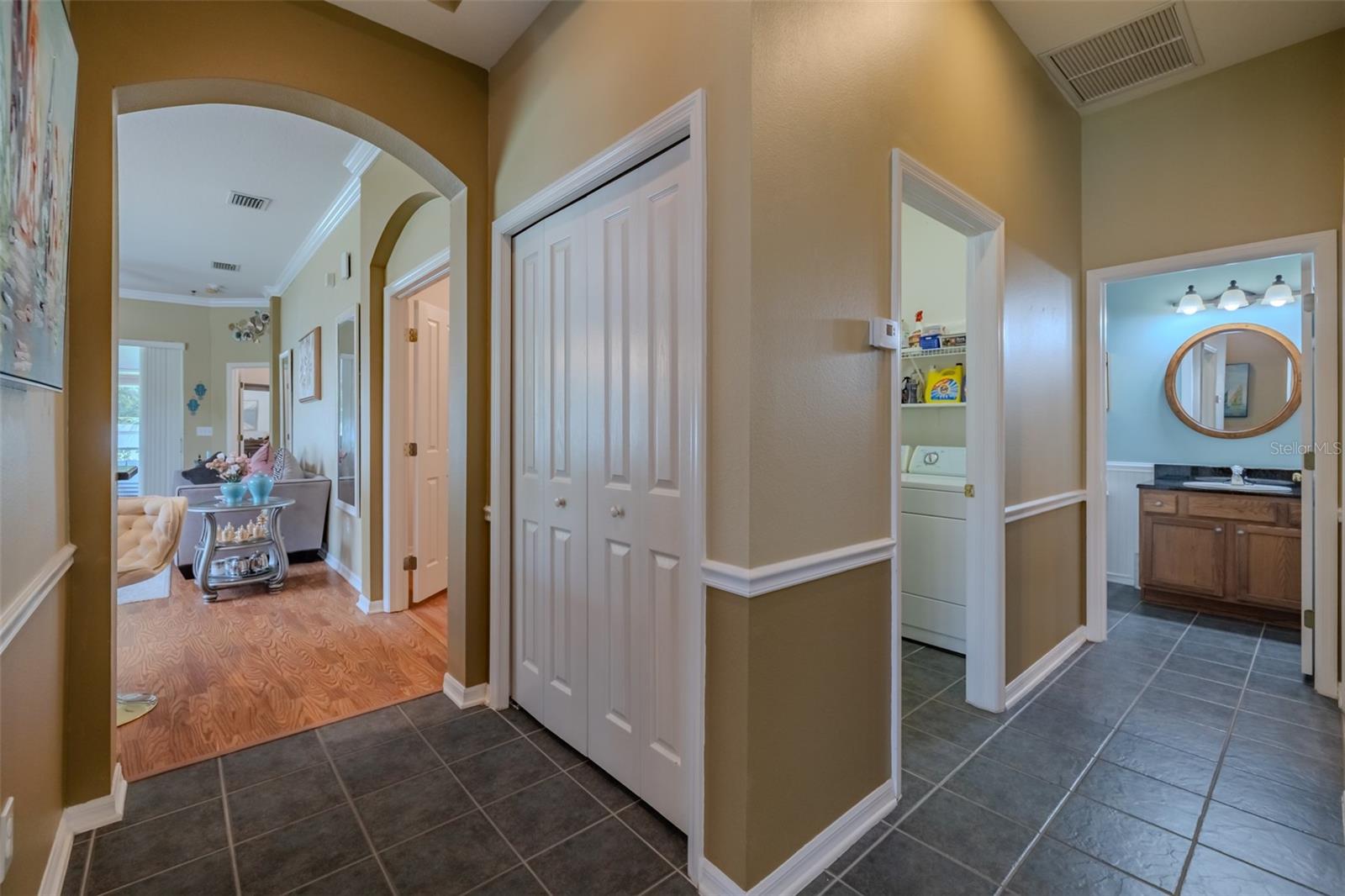 1237 AMBRIDGE DR — photo 15