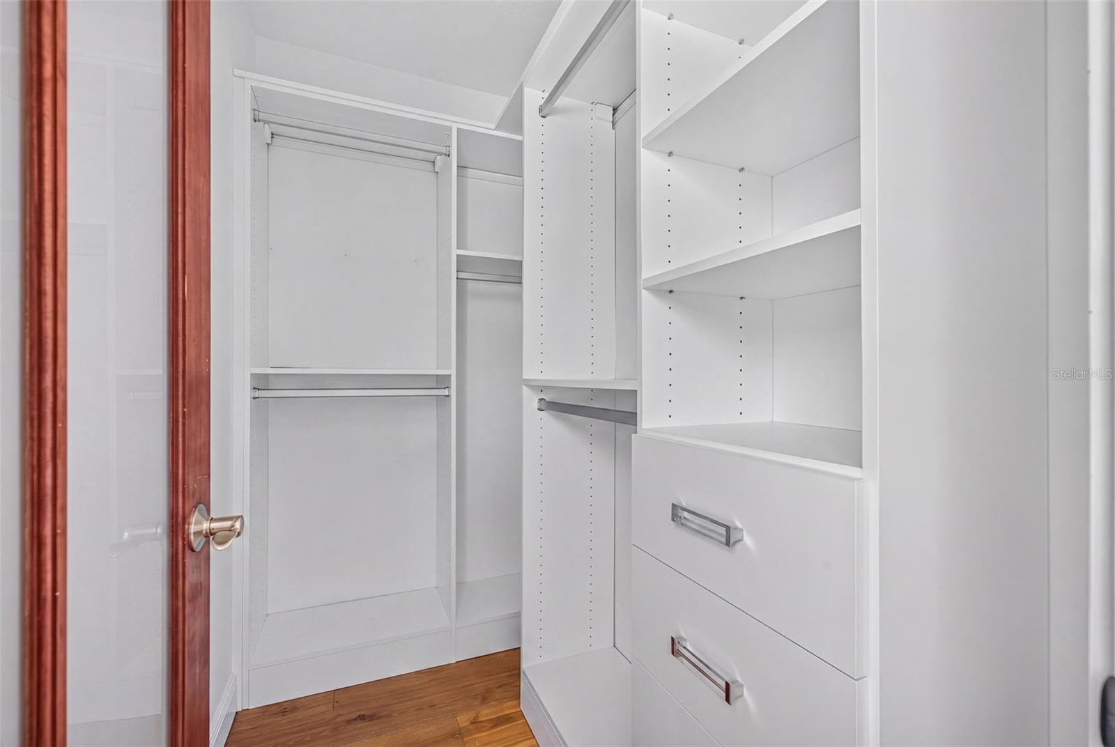 433 CENTRAL AVE — photo 37