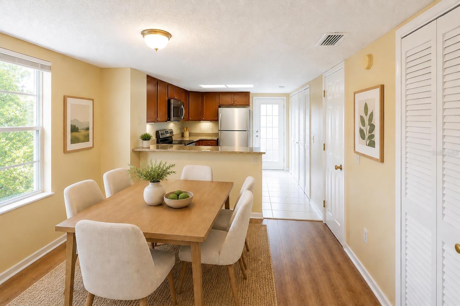 2263 FLETCHERS POINT CIR — photo 8