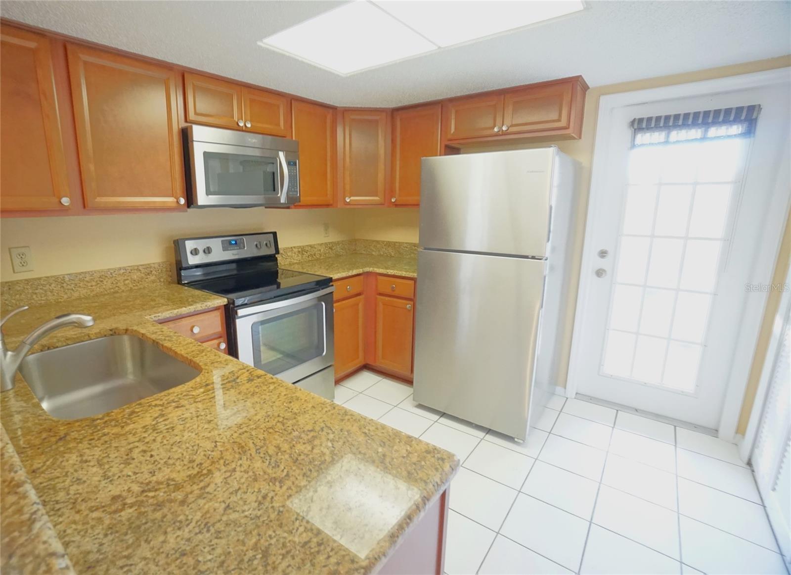 2263 FLETCHERS POINT CIR — photo 11