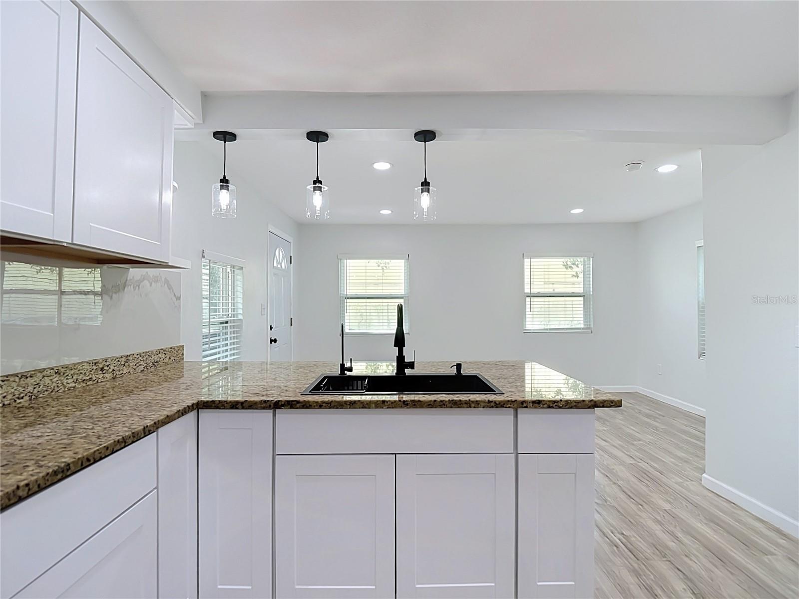 10009 N FLORENCE AVE — photo 17