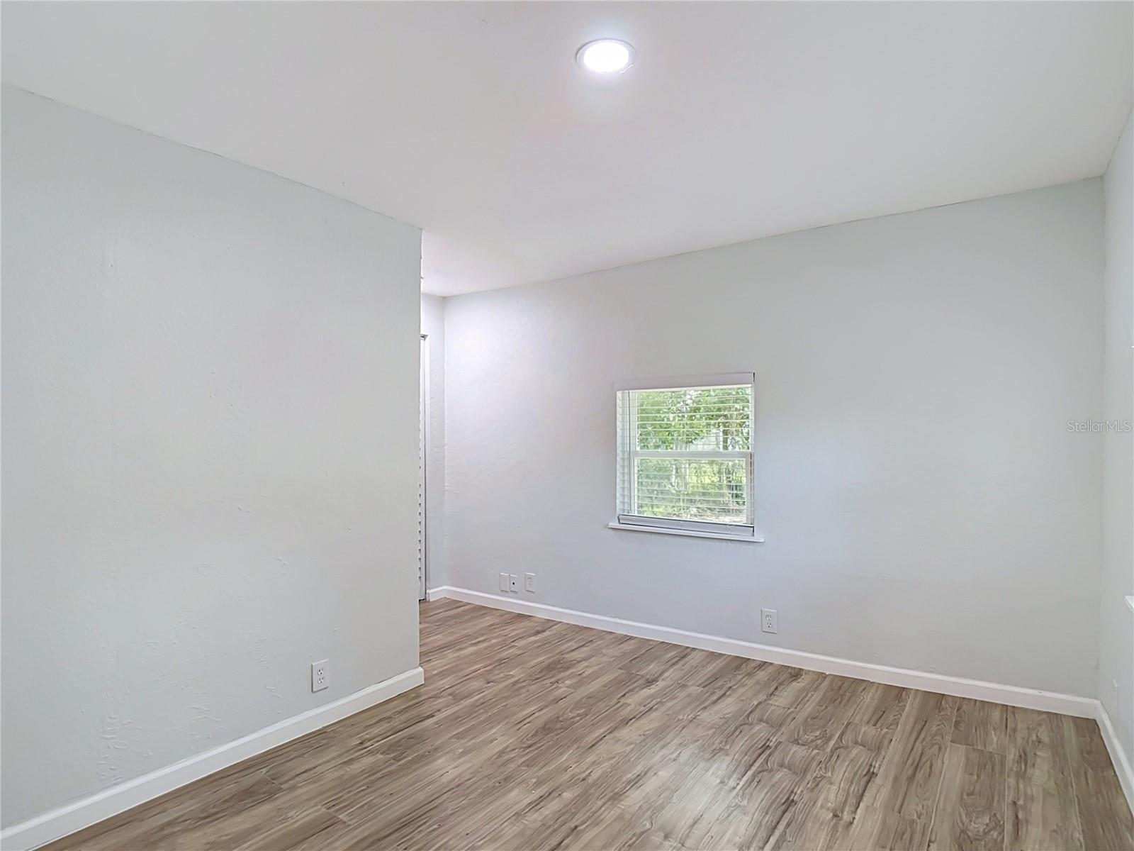 10009 N FLORENCE AVE — photo 31