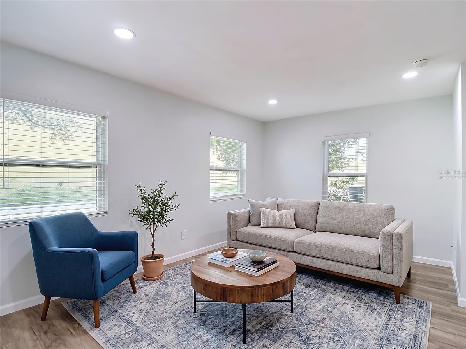10009 N FLORENCE AVE — photo 8