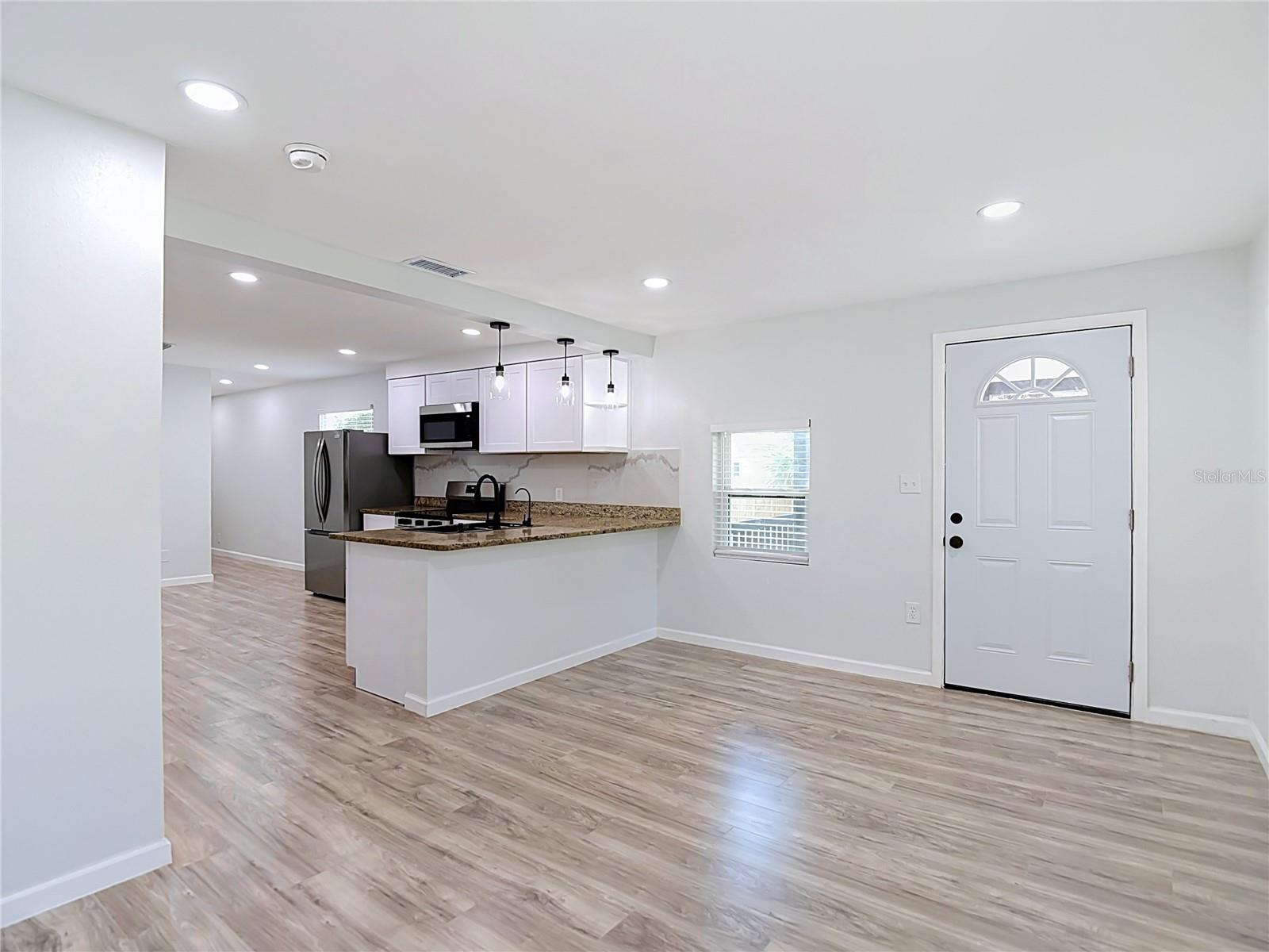 10009 N FLORENCE AVE — photo 11