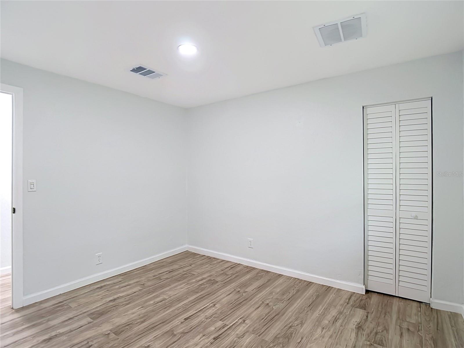 10009 N FLORENCE AVE — photo 26
