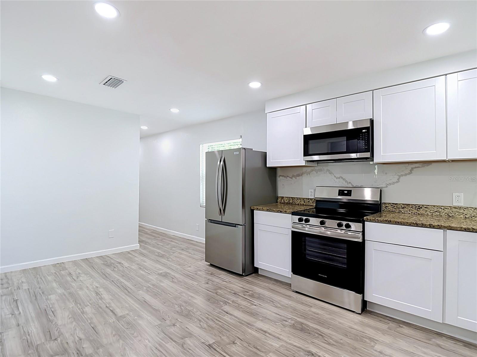 10009 N FLORENCE AVE — photo 15