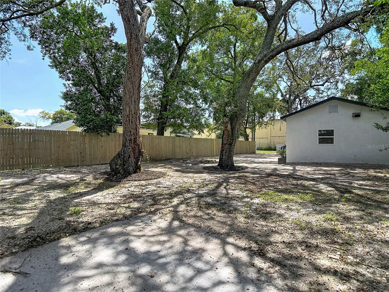 10009 N FLORENCE AVE — photo 3
