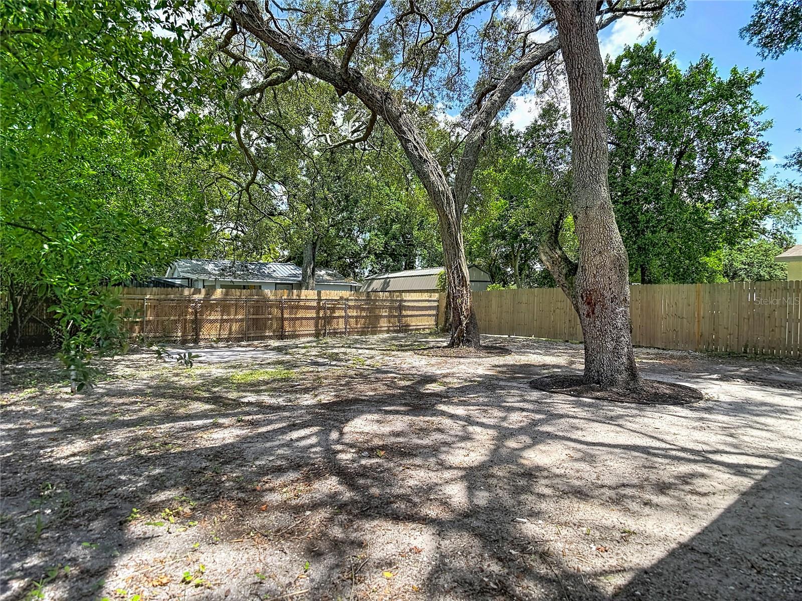10009 N FLORENCE AVE — photo 2