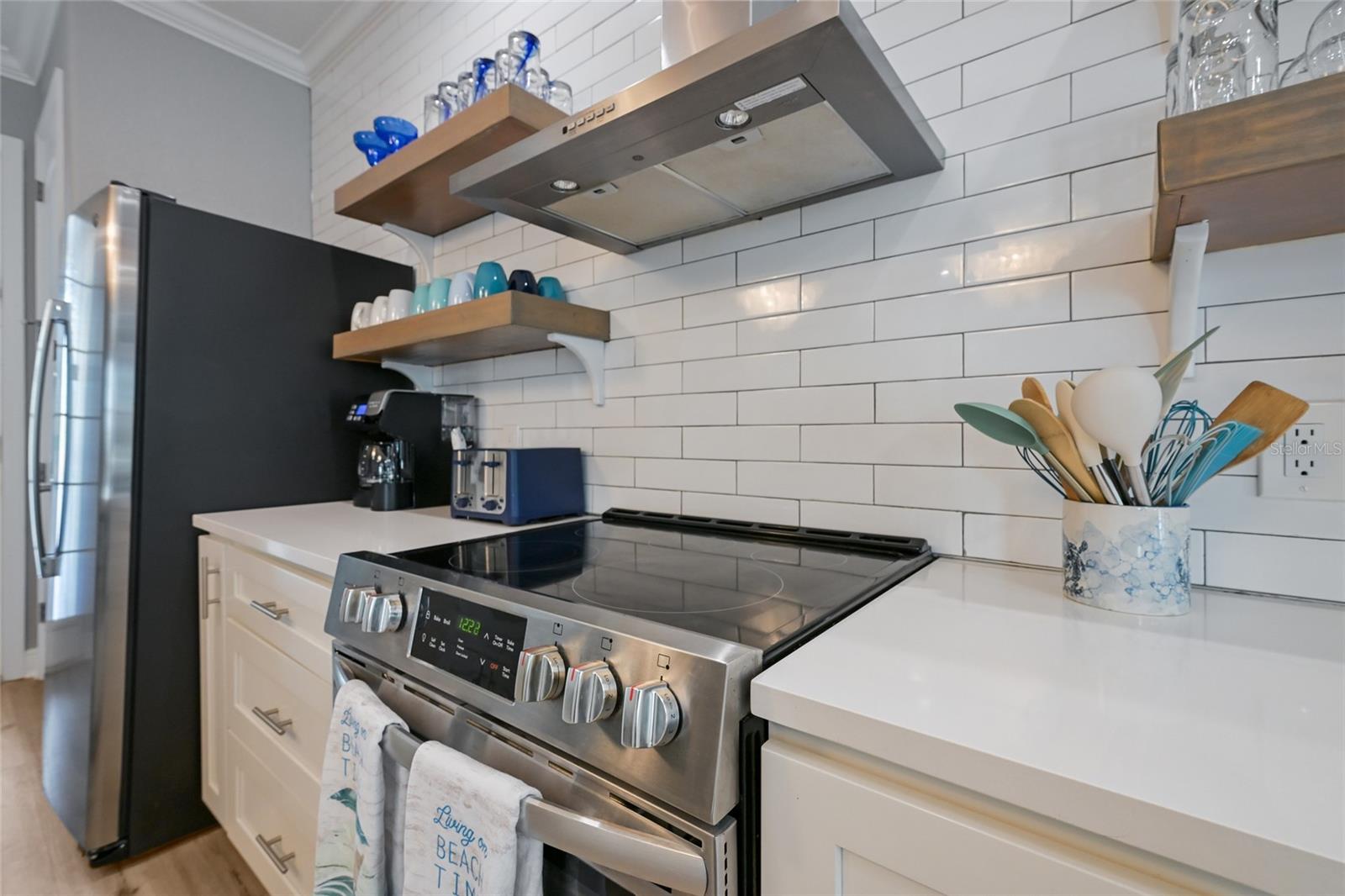 159 CRESCENT DR — photo 19