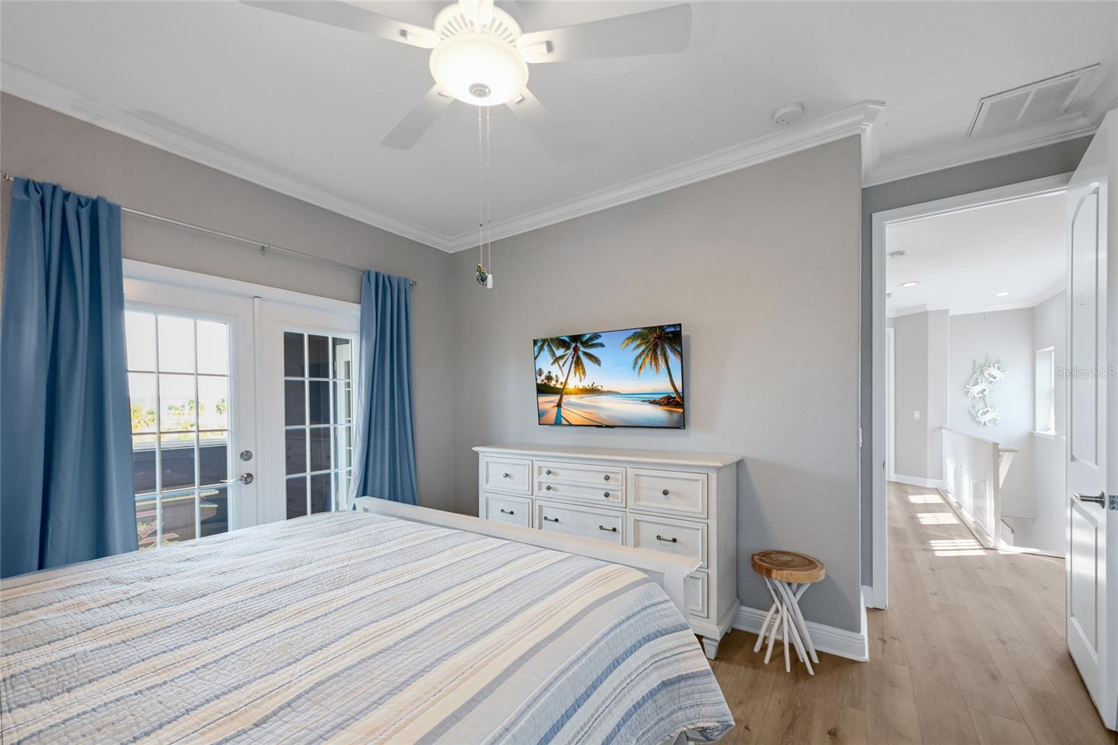 159 CRESCENT DR — photo 45