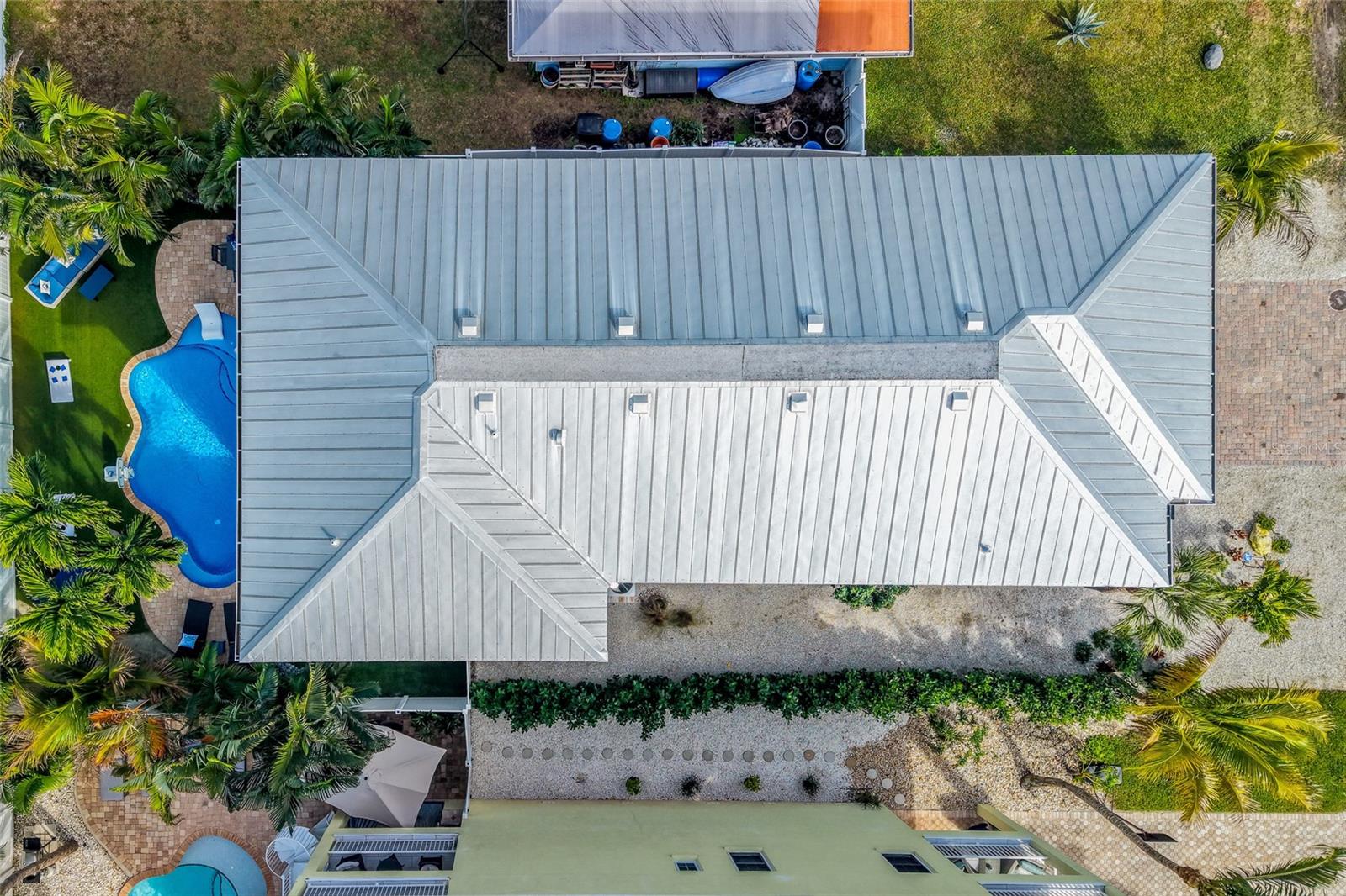159 CRESCENT DR — photo 66