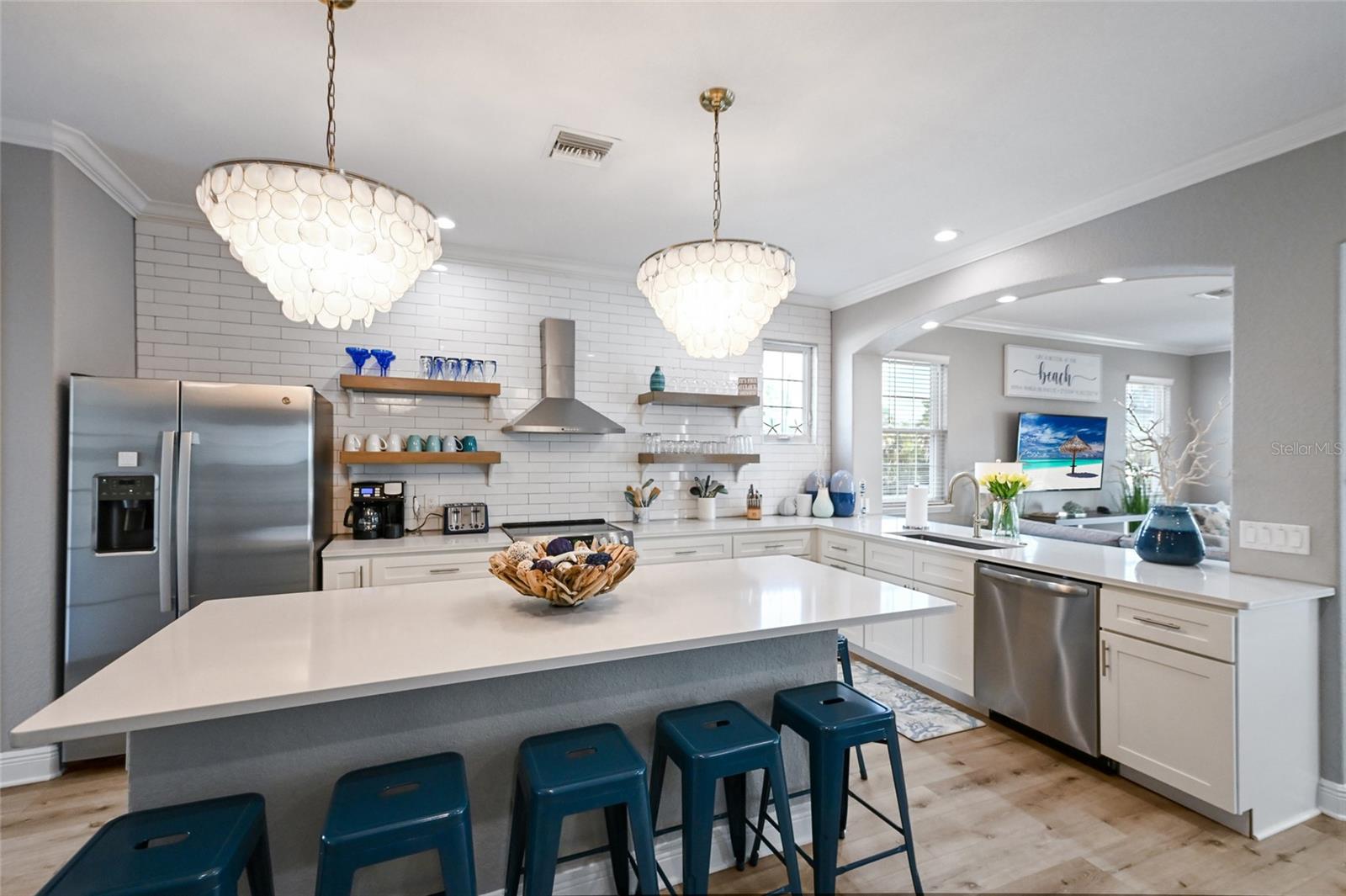 159 CRESCENT DR — photo 17